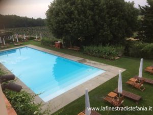 luxury hotel swimming pool