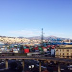 veduta-del-porto-di-Genova-con-i-container