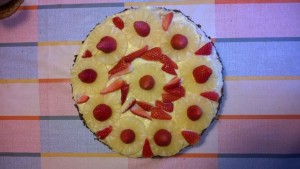 crostata alla crema ananas e fragole