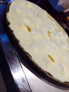 pizzicare la sfoglia con le dita