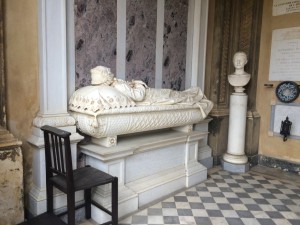 monumento funebre in marmo a siena