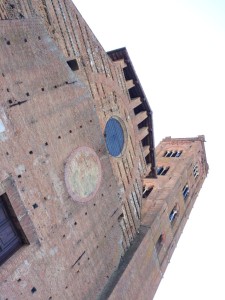 basilica dei servi, la facciata