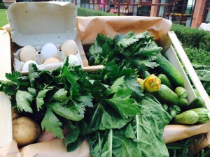 uova e verdure dell'orto del borro