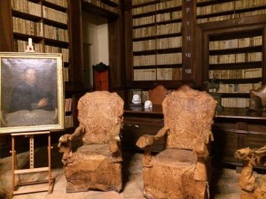 L'antica biblioteca di Fermo nelle Marche.jpg