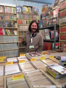 Venditore di fumetti a Siena.jpg