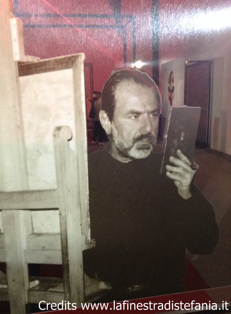 Michelangelo-Pistoletto-Tra-Specchio-e-Tela.jpg
